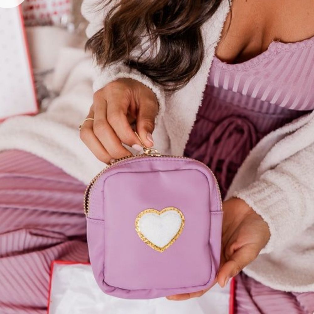 PINK LILY BOUTIQUE Heart Purple Patch Mini Travel Cosmetic Jewelry Pouch Bag